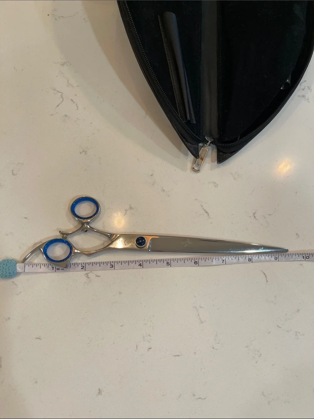 Shark Fin Professional Shears Right Hand 440-A In Case